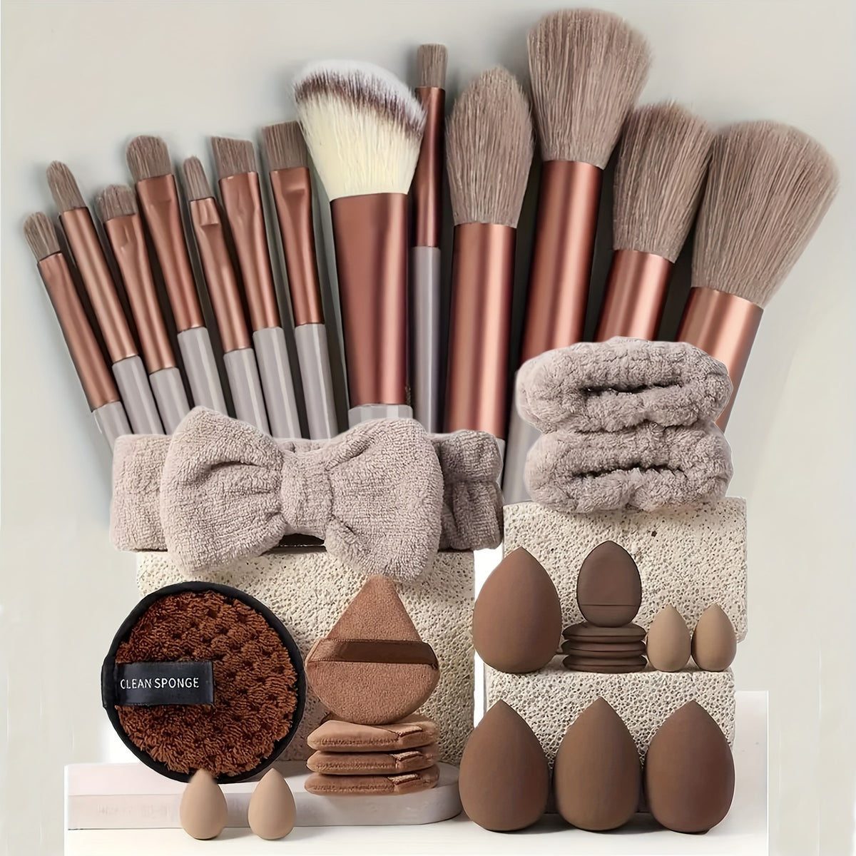 Makeup Brush Set with Bag