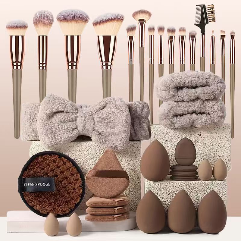 Makeup Brush Set with Bag